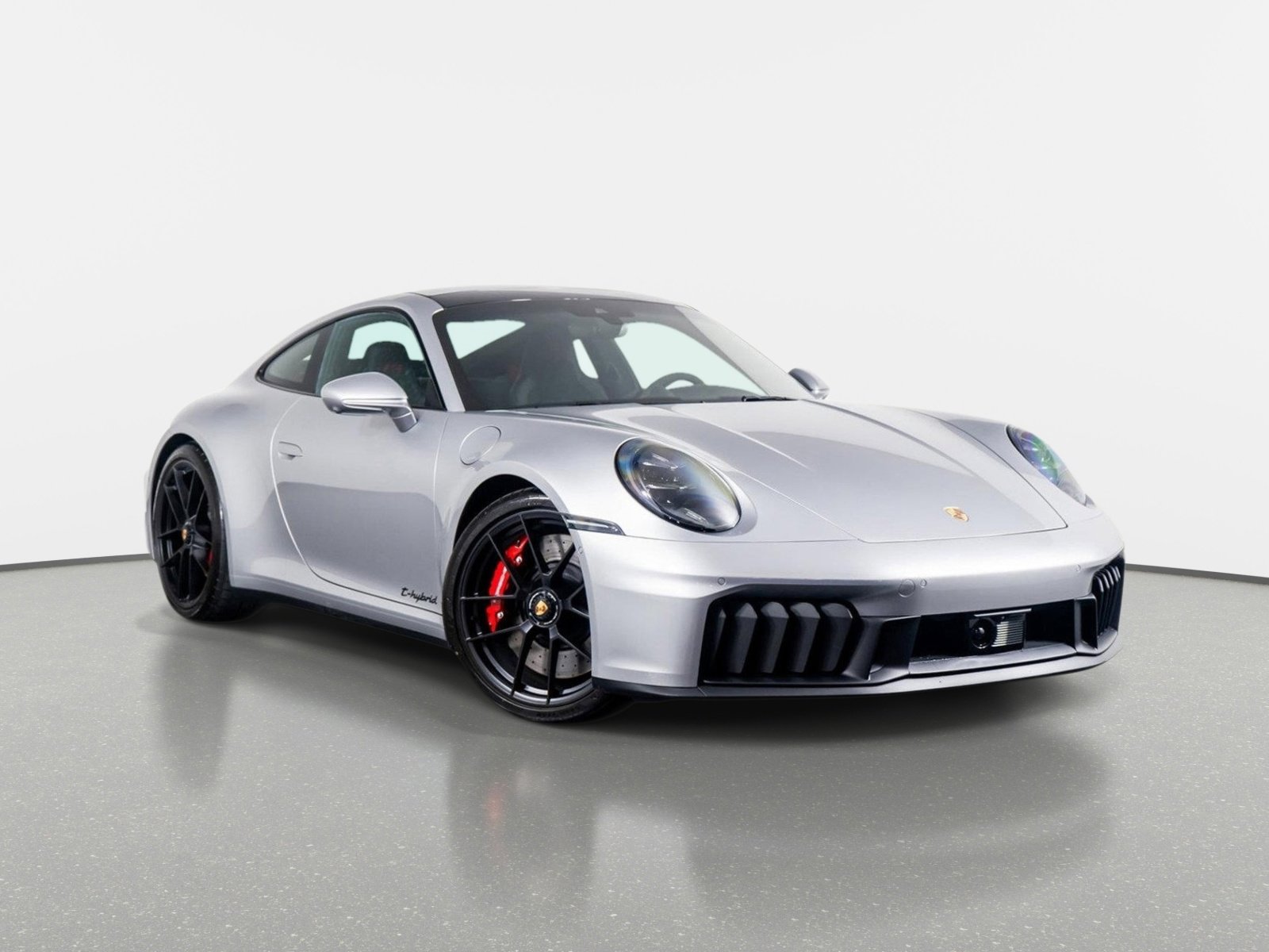 Used 2025 Porsche 911 Carrera GTS RWD image 4