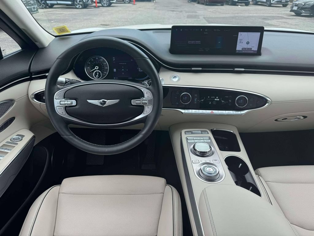 Certified 2023 Genesis GV70 2.5T w/ Advanced Package AWD/4WD image 17