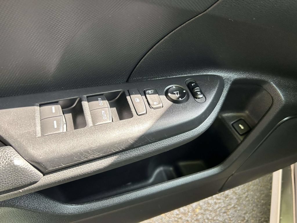 Used 2019 Honda Civic Sport image 11