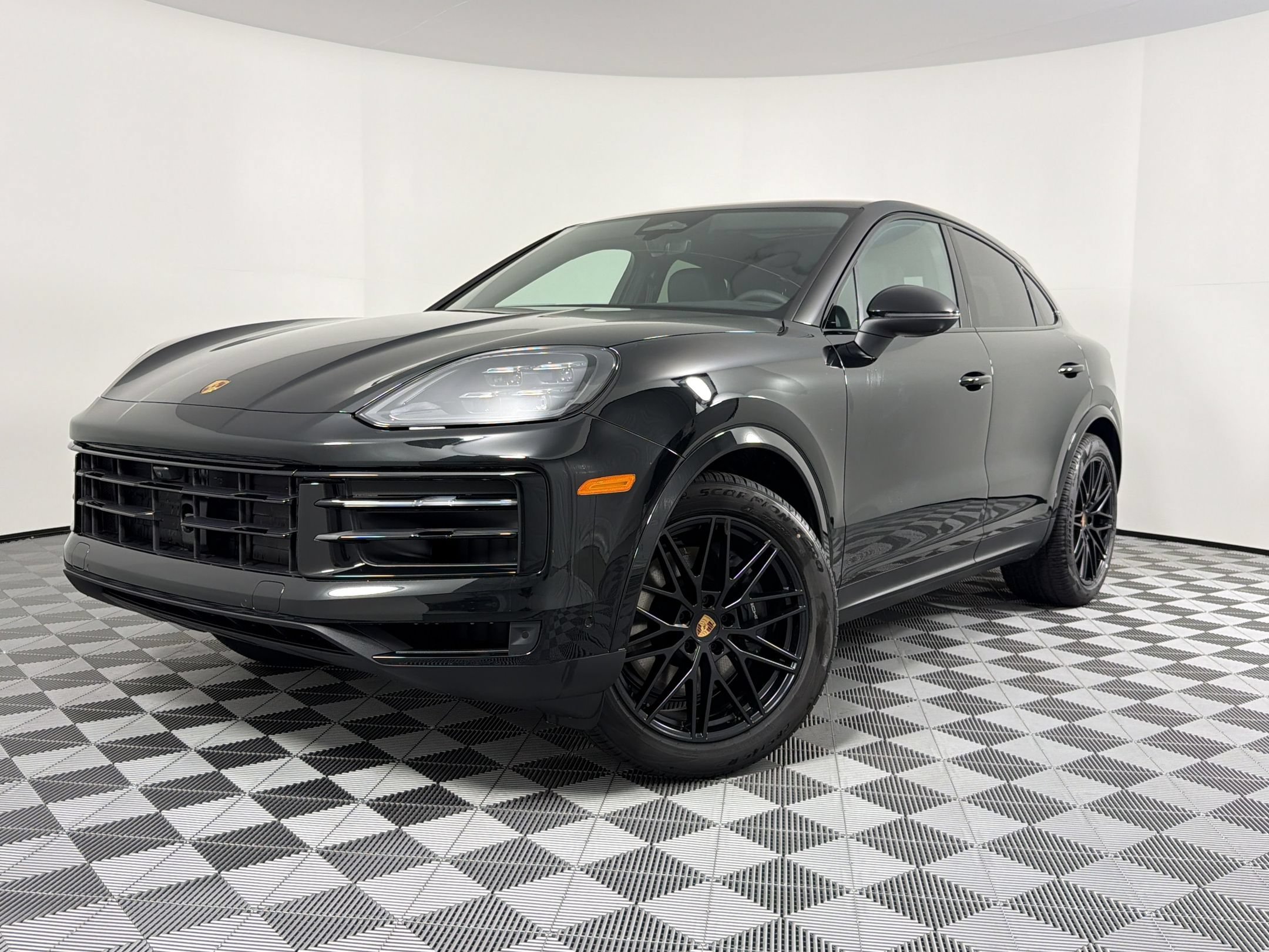 Certified 2026 Porsche Cayenne Coupe AWD/4WD image 1