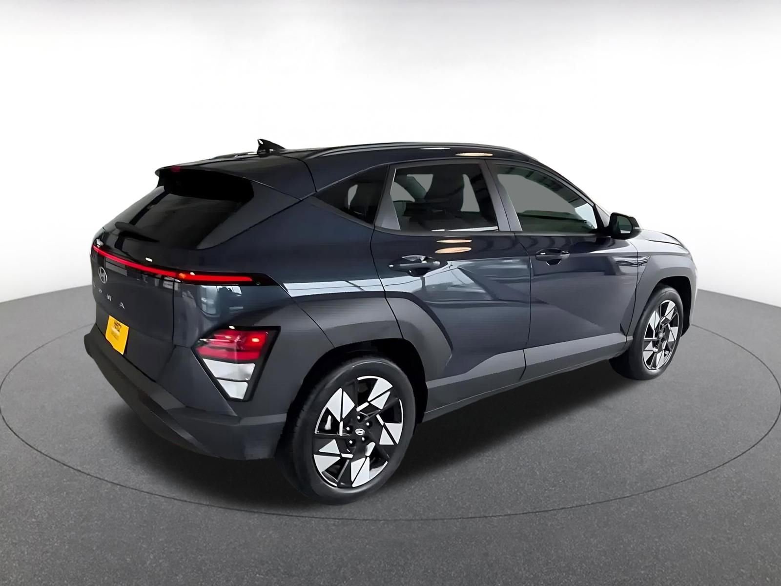 Used 2025 Hyundai Kona SEL FWD image 17