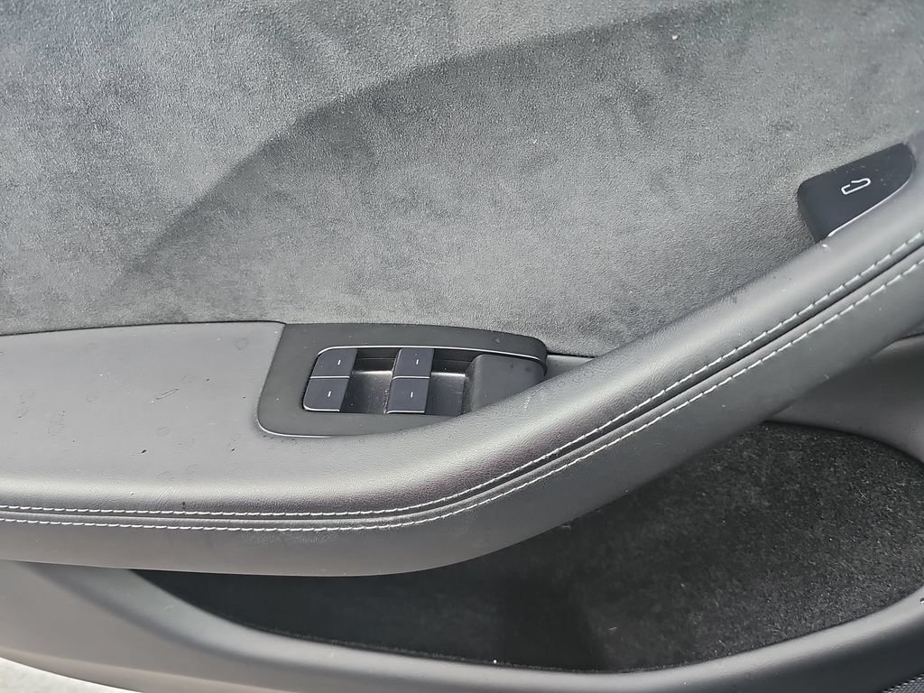 Used 2024 Tesla Model 3 Performance AWD/4WD image 33