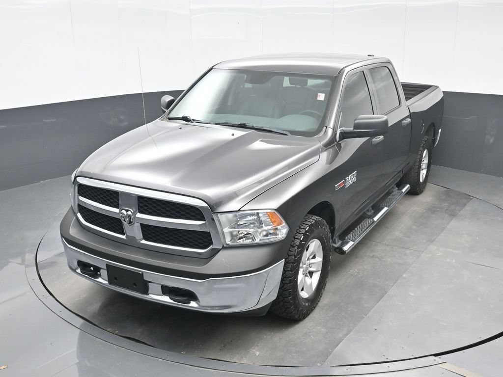 Used 2018 RAM 1500 Tradesman w/ Chrome Appearance Group AWD/4WD image 16