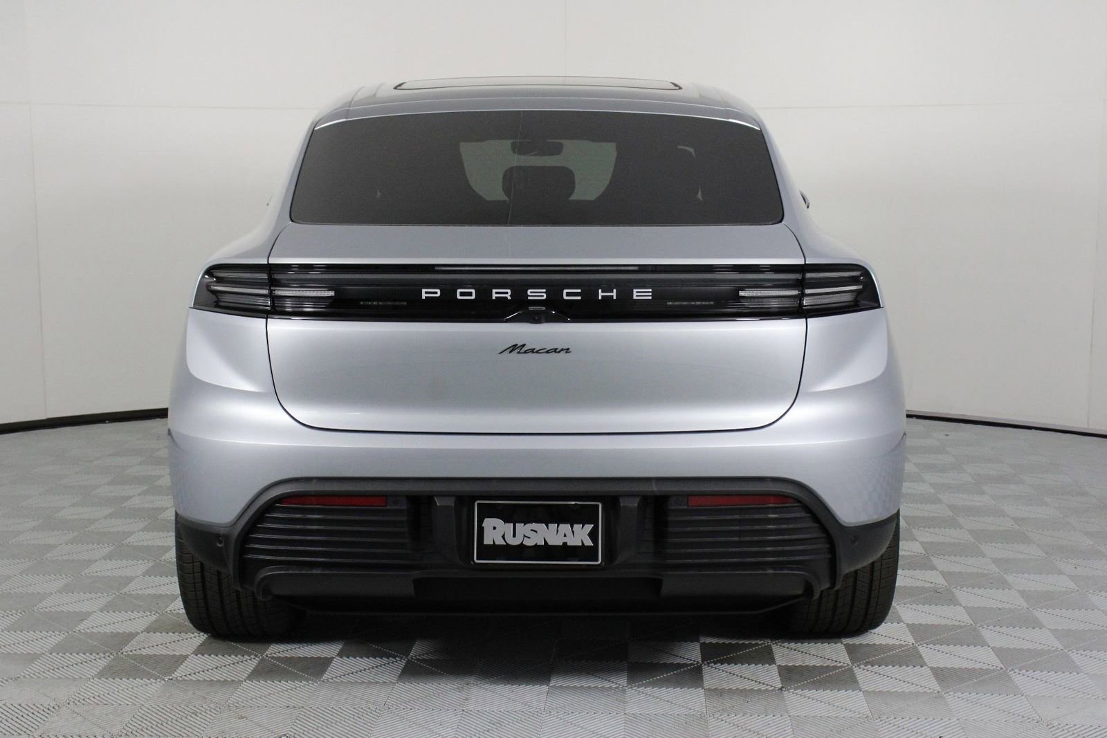 New 2026 Porsche Macan Electric RWD image 6