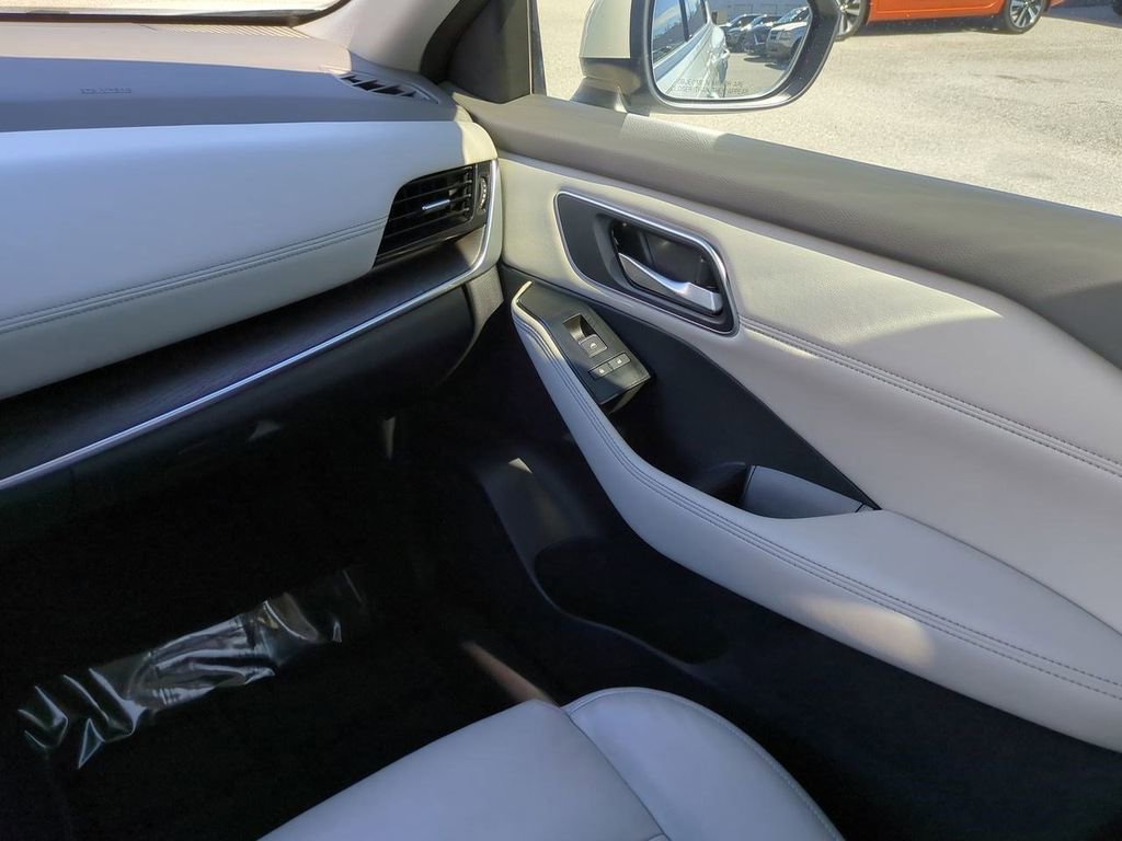 Certified 2021 Nissan Rogue SL image 17