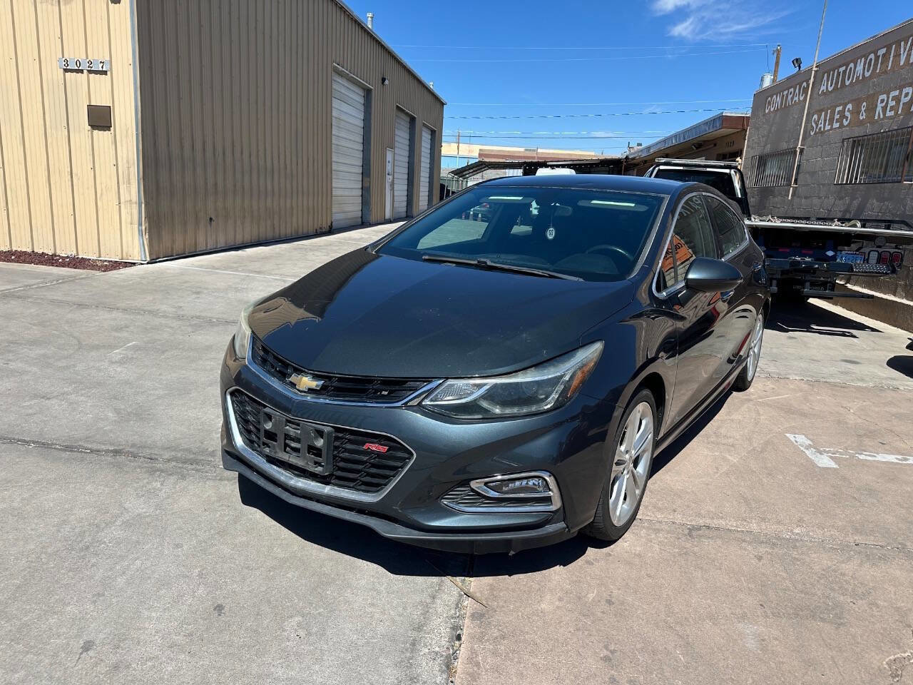 Used 2017 Chevrolet Cruze Premier w/ RS Package FWD image 1