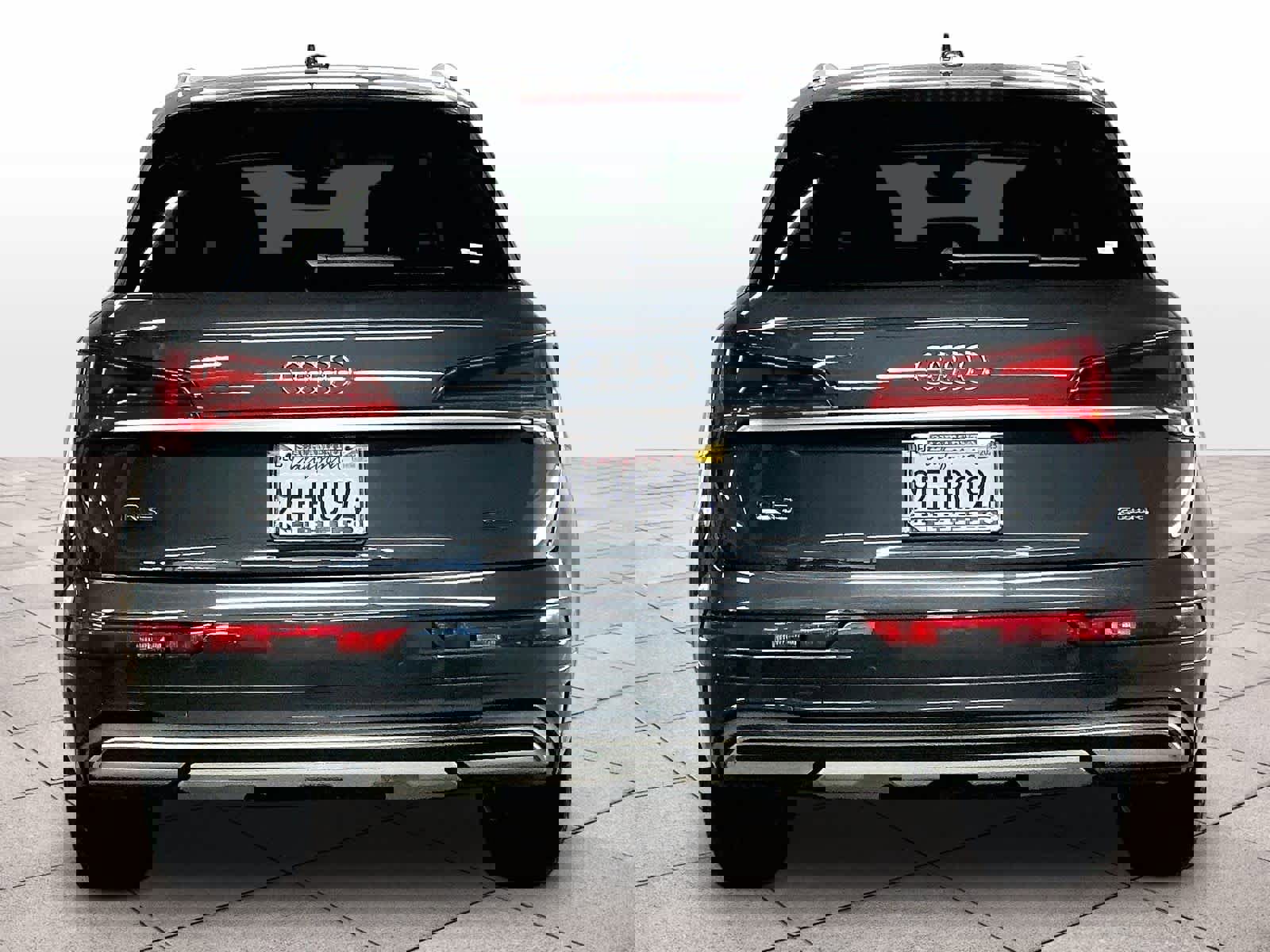 Used 2023 Audi Q5 2.0T Premium w/ Convenience Package image 7