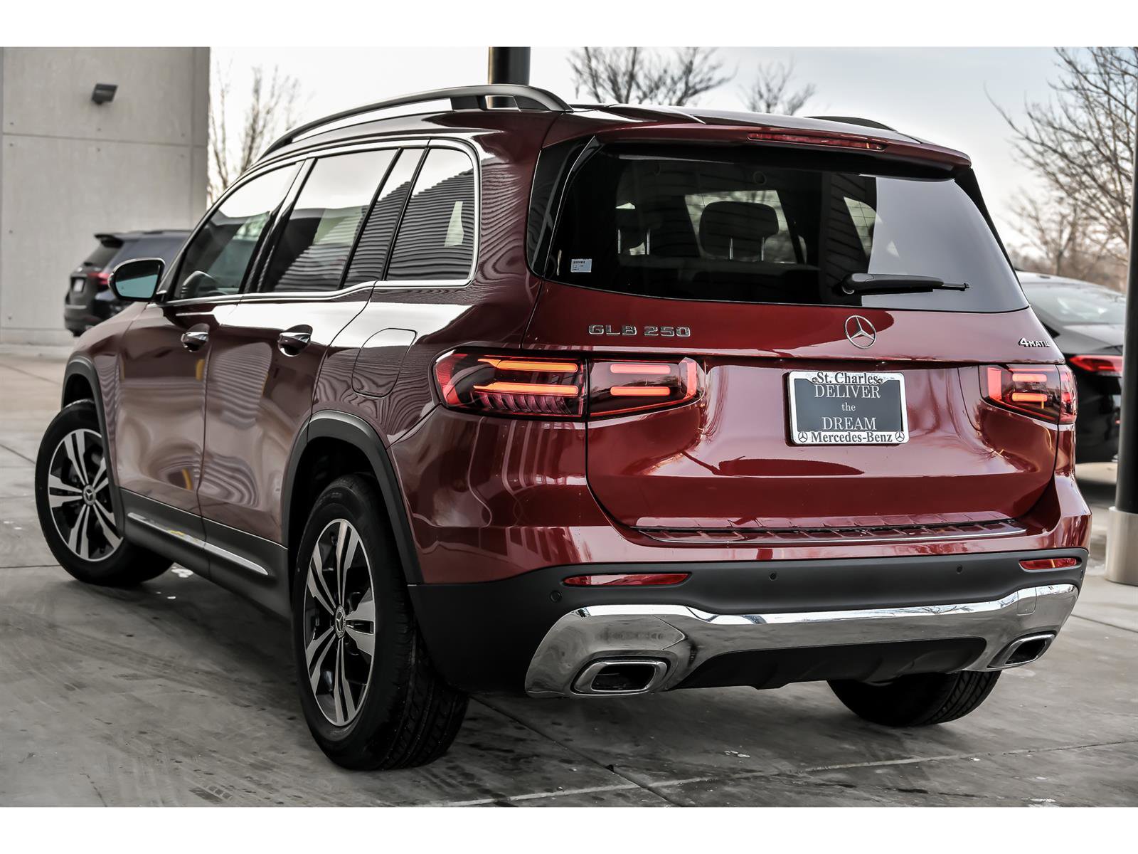 New 2026 Mercedes-Benz GLB 250 4MATIC image 4