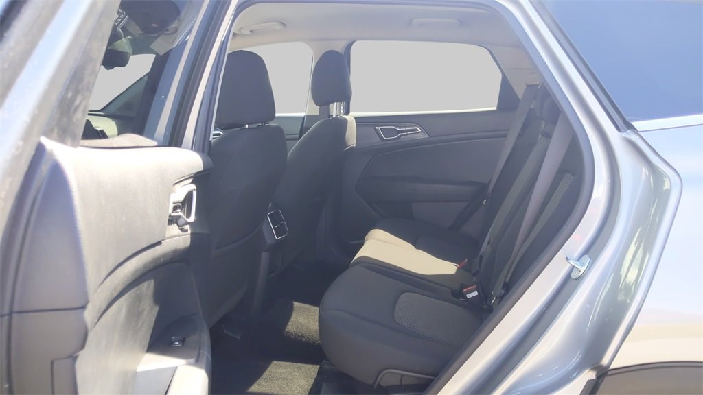 Used 2024 Kia Sportage LX image 30