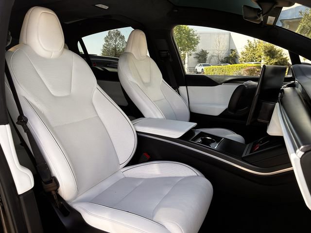 Used 2023 Tesla Model X Plaid image 24