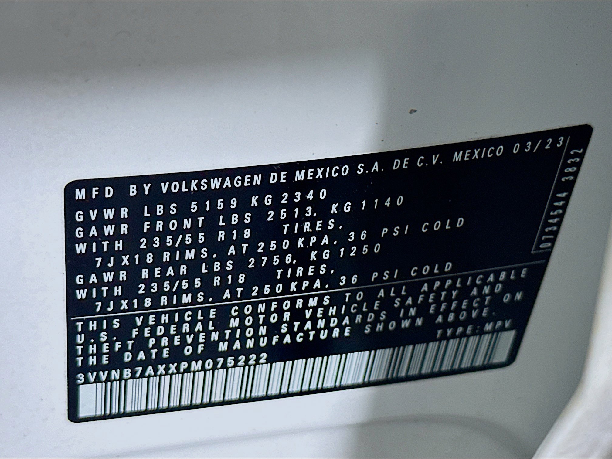 Used 2023 Volkswagen Tiguan SE w/ Panoramic Sunroof Package FWD image 12