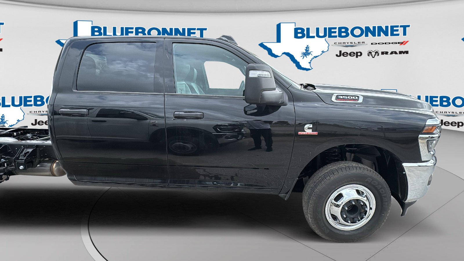 New 2026 RAM 3500 Tradesman w/ Chrome Appearance Group A AWD/4WD image 4
