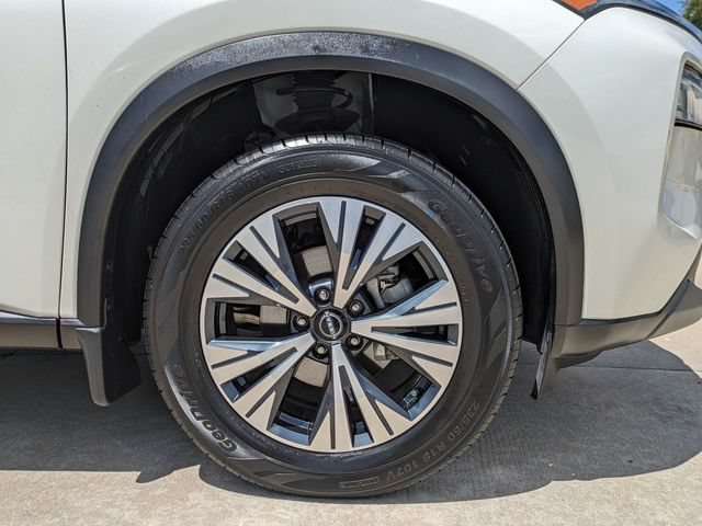 Used 2023 Nissan Rogue SV w/ SV Premium B Package FWD image 11