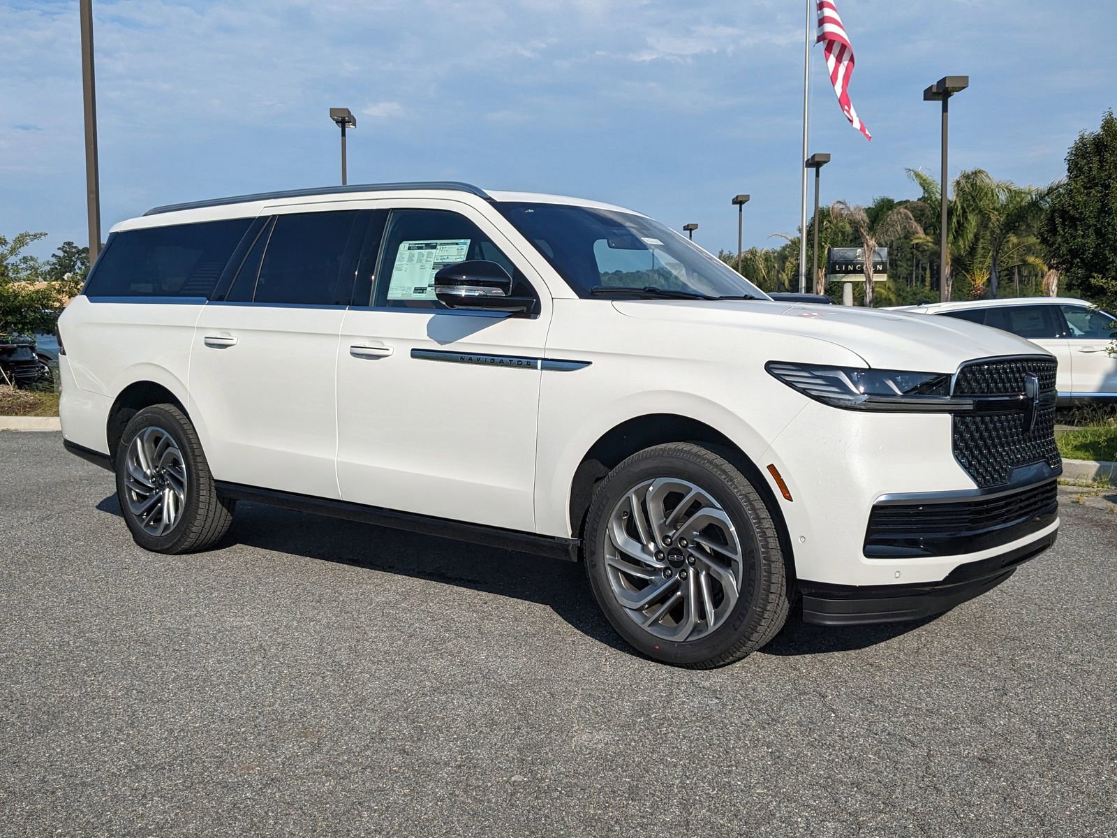 New 2025 Lincoln Navigator L Reserve image 4