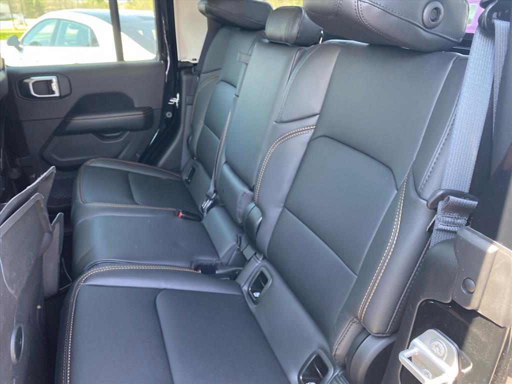 New 2026 Jeep Gladiator Sport AWD/4WD image 13