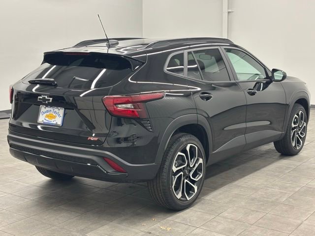 New 2026 Chevrolet Trax RS w/ Driver Confidence Package image 2