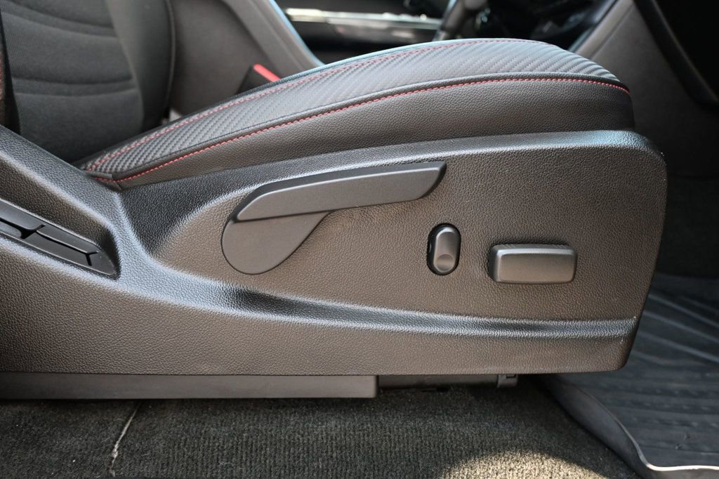 Used 2016 GMC Canyon SLE w/ All Terrain Adventure Package image 18