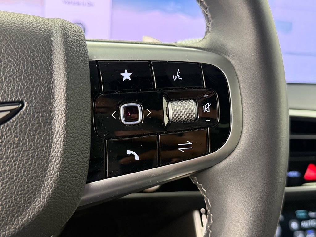 Used 2026 Genesis GV70 2.5T Select image 22