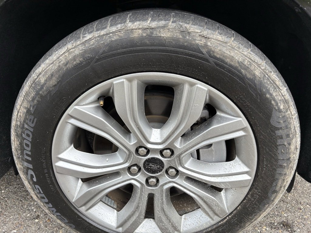 Used 2024 Ford Edge Titanium image 16