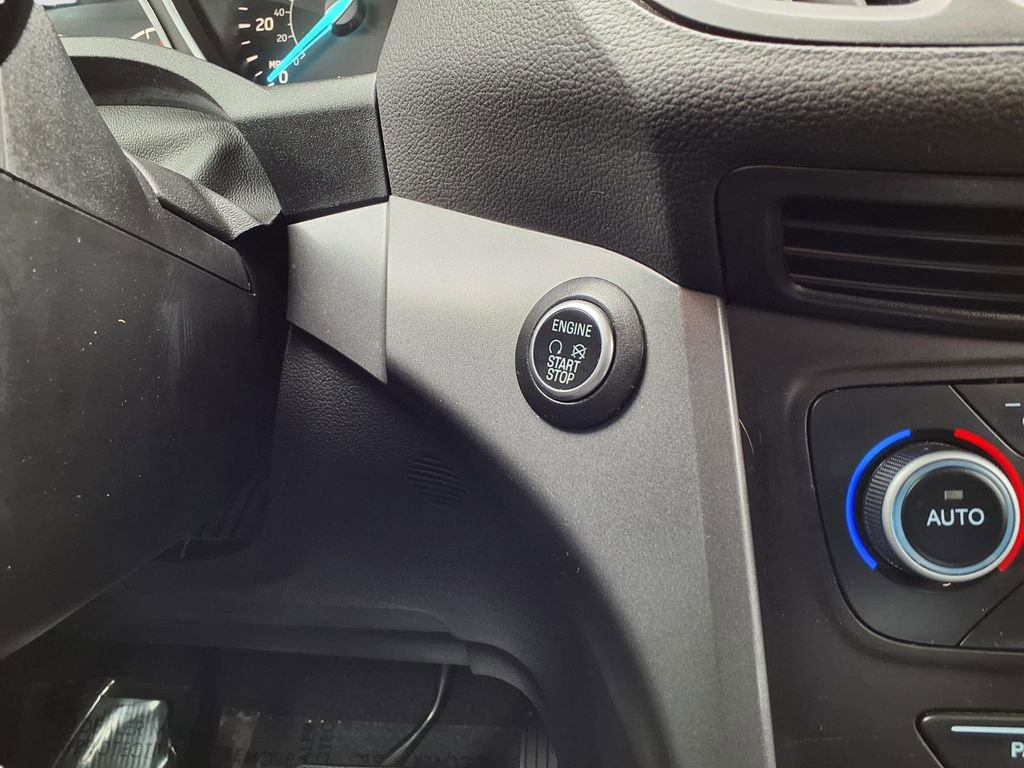 Used 2019 Ford Escape SEL image 16