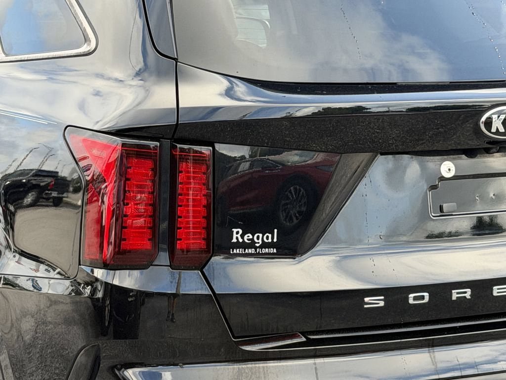 Used 2021 Kia Sorento EX FWD image 8