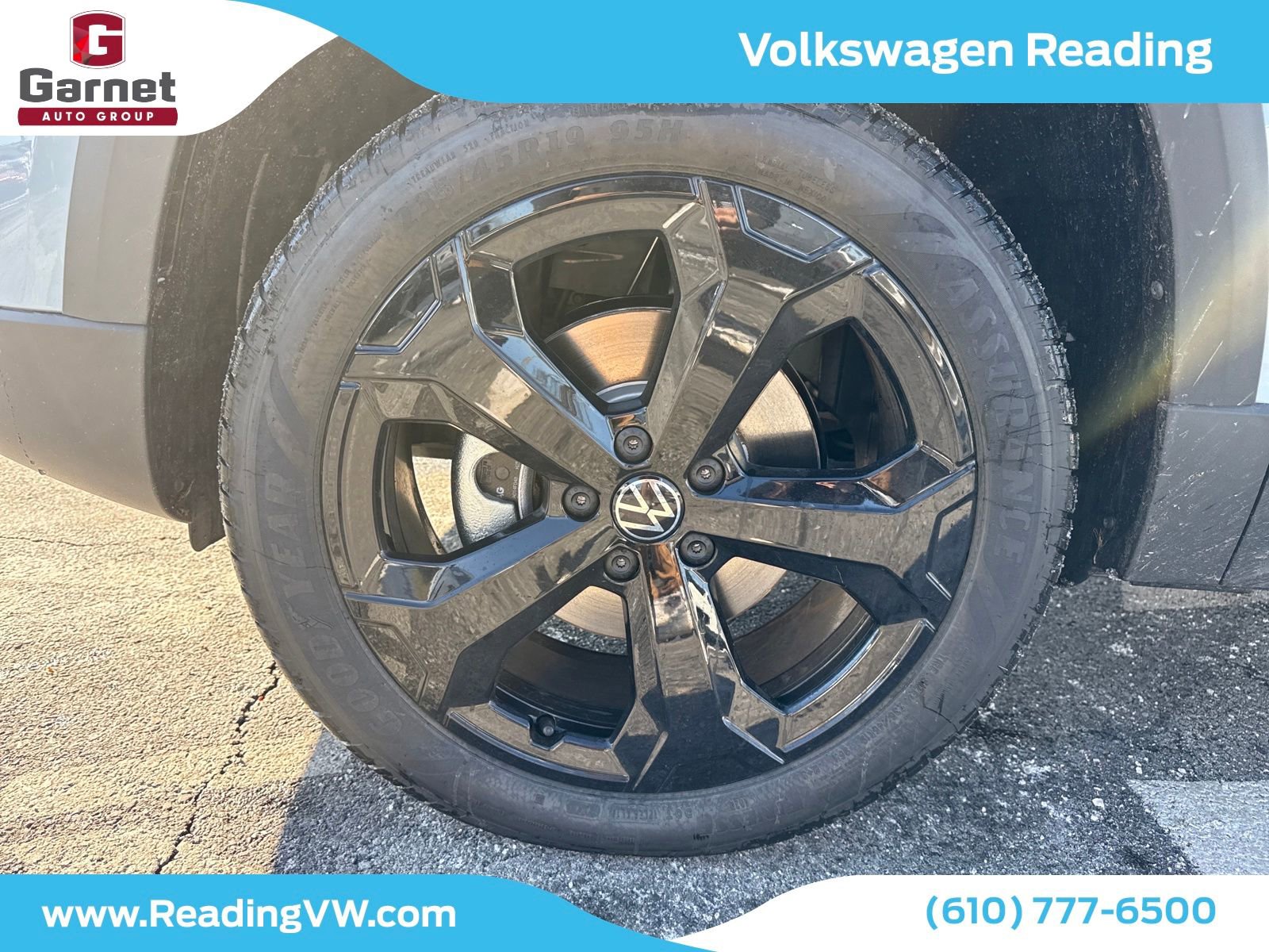 New 2026 Volkswagen Taos SE image 9