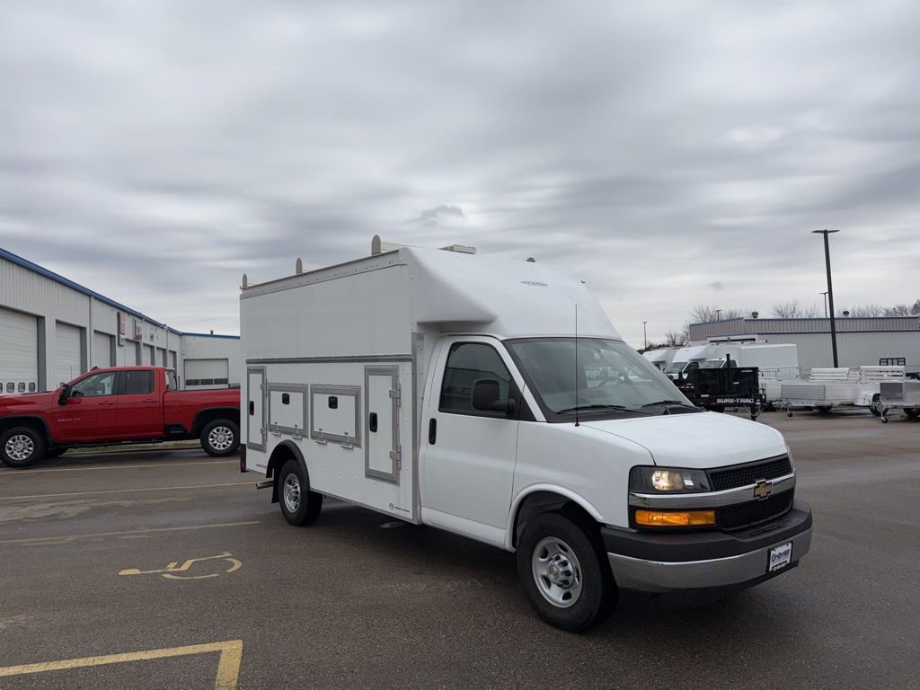 New 2025 Chevrolet Express 3500 w/ Power Convenience Package RWD image 21