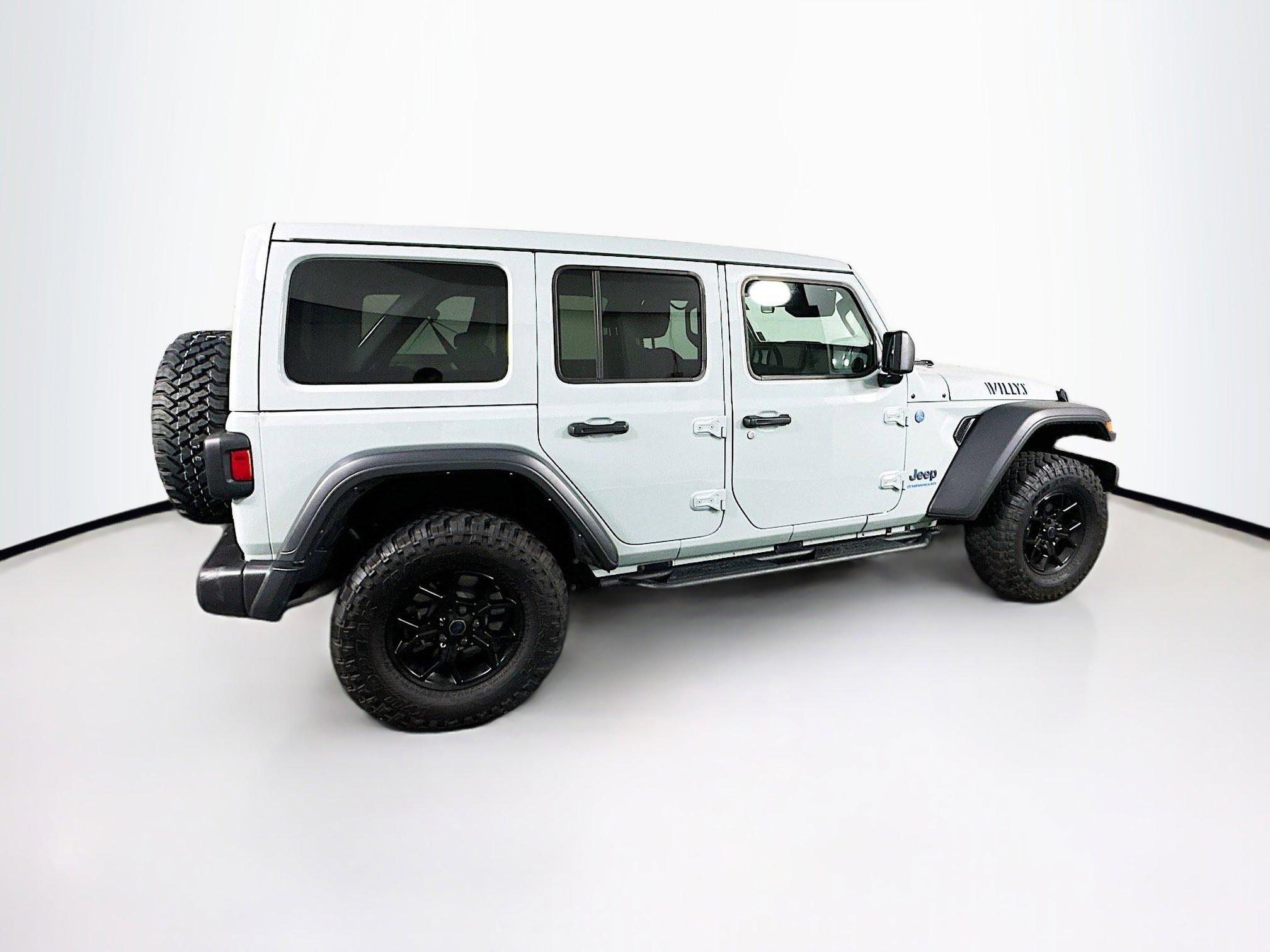 Used 2024 Jeep Wrangler Willys image 10
