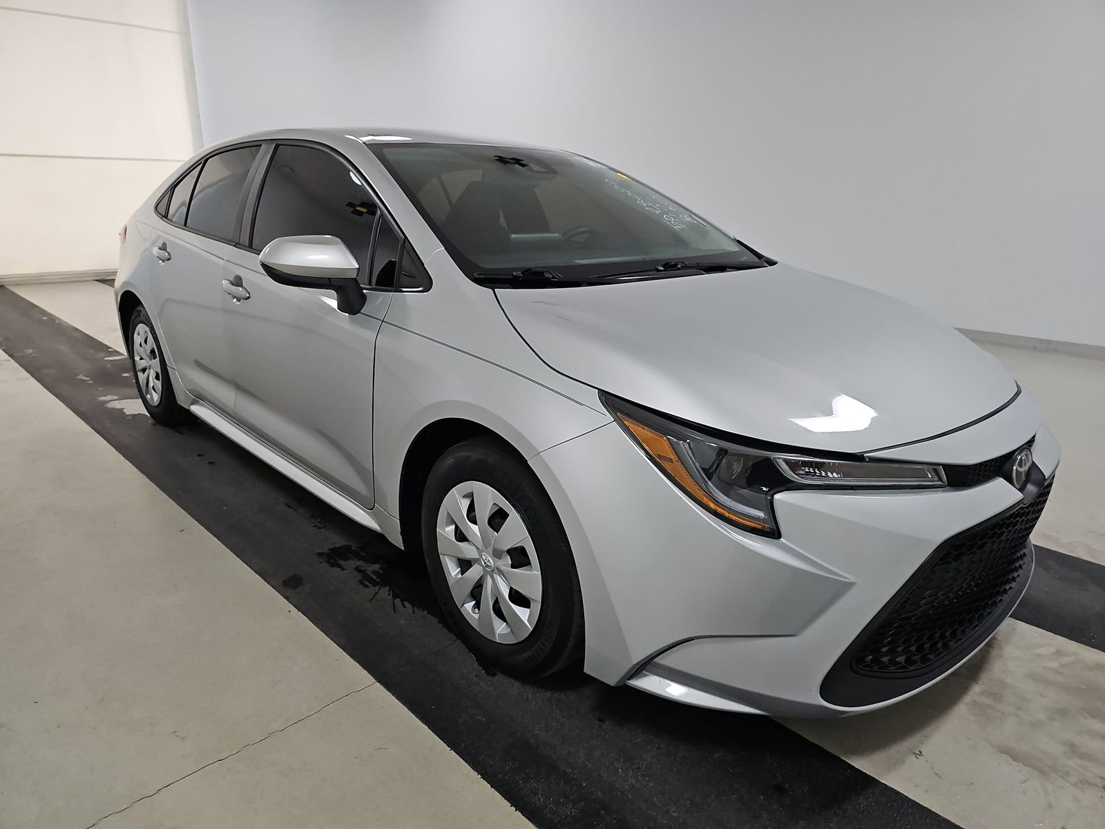 Used 2021 Toyota Corolla L FWD image 4