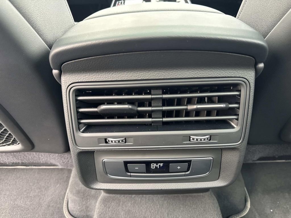 Used 2025 Audi Q7 3.0T Premium Plus image 15