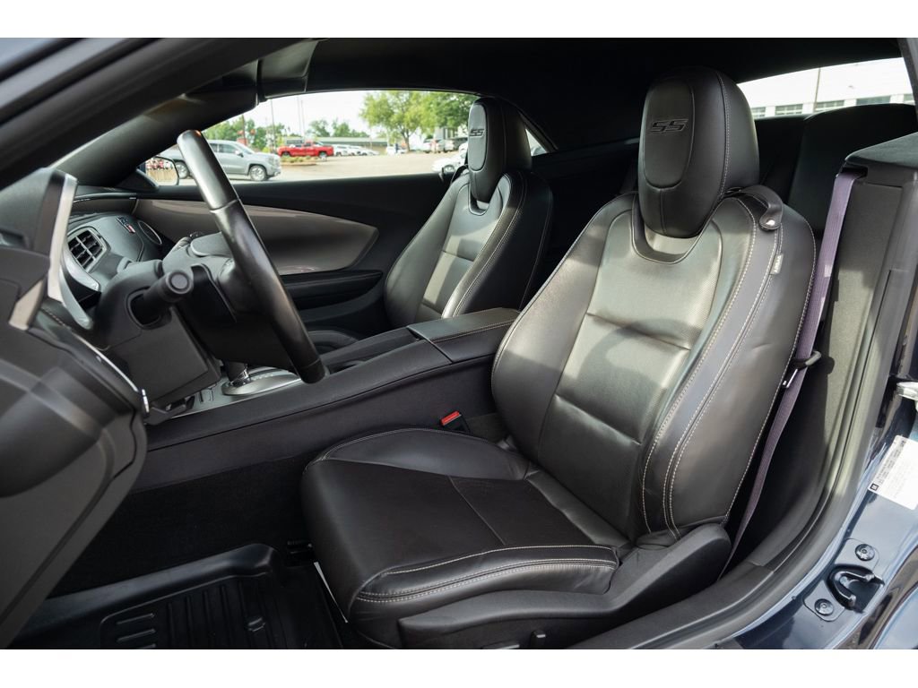 Used 2014 Chevrolet Camaro SS w/ RS Package RWD image 12