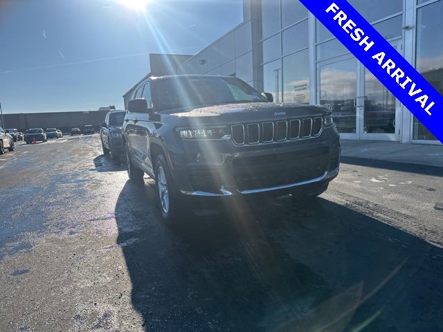 Used 2024 Jeep Grand Cherokee L Laredo w/ Luxury Tech Group I image 3