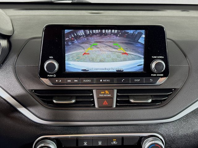 Used 2022 Nissan Altima 2.5 S FWD image 11