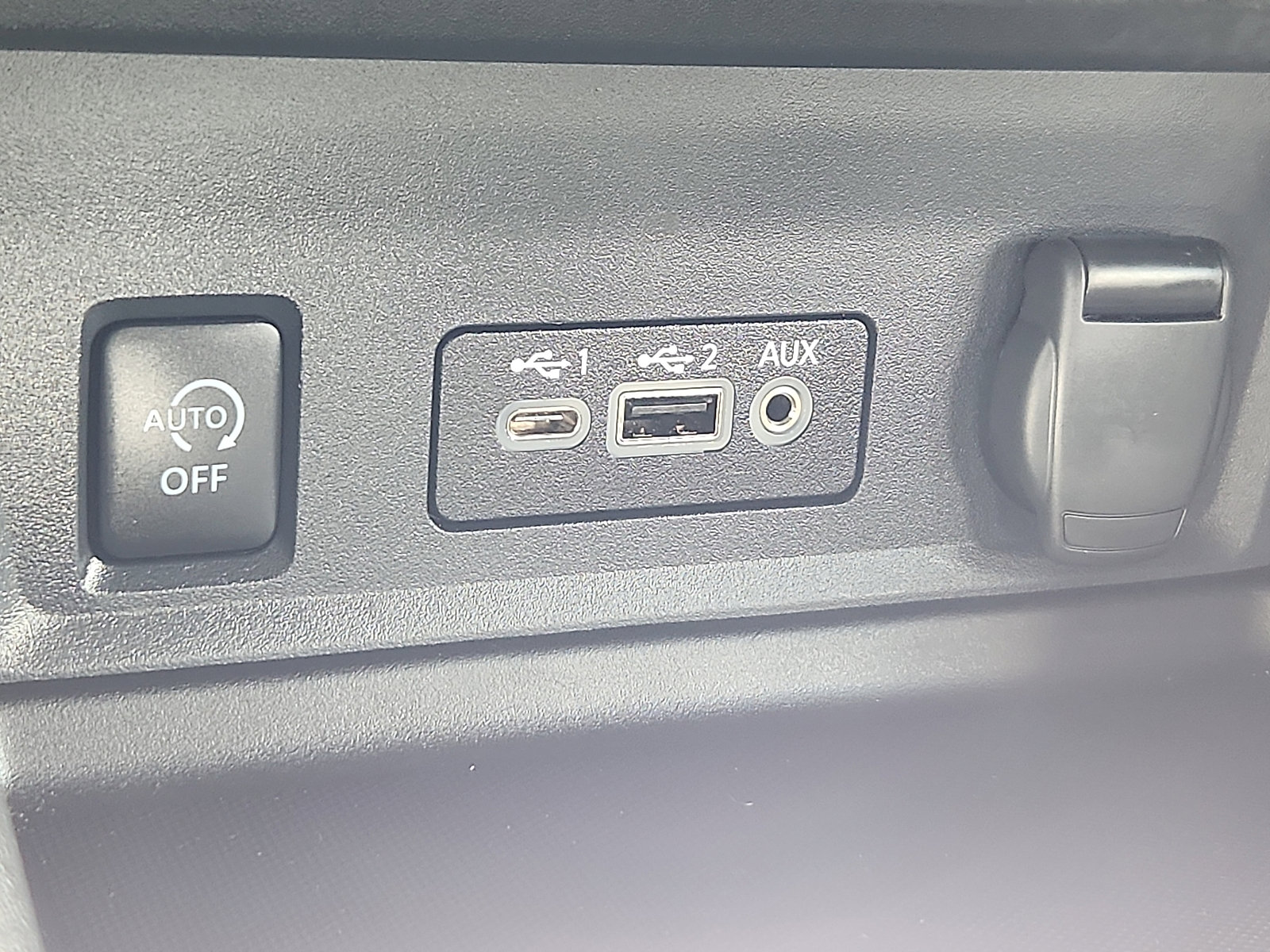 Used 2025 Nissan Sentra SV FWD image 23