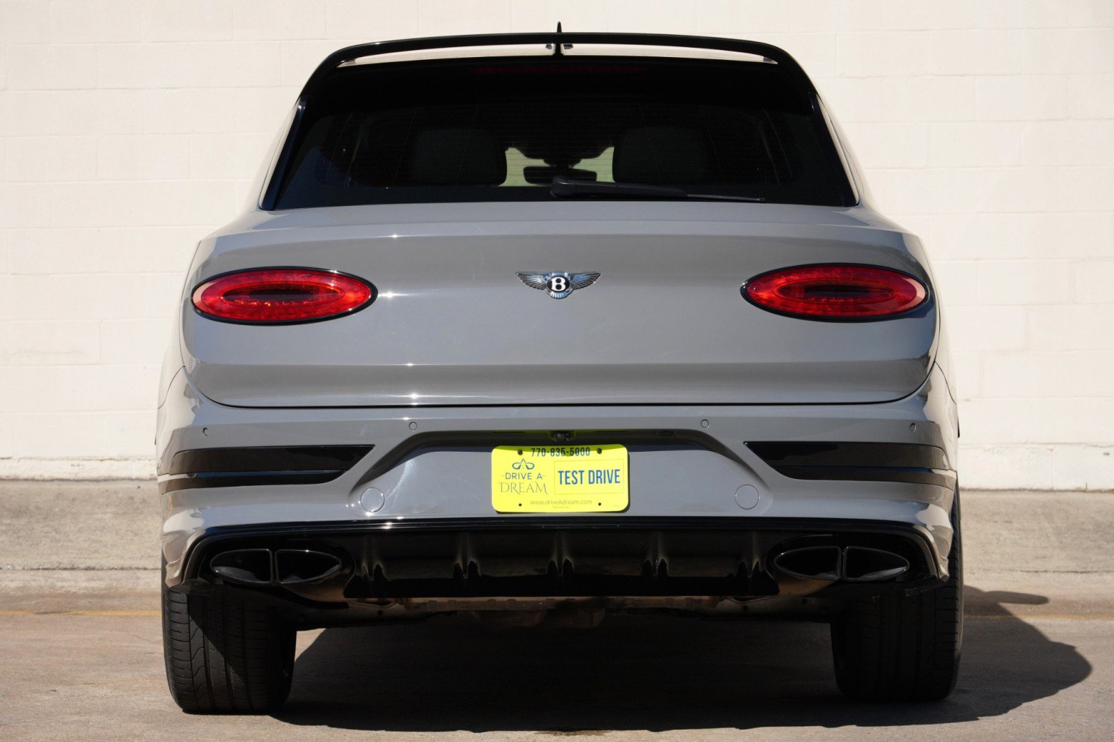 Used 2022 Bentley Bentayga AWD/4WD image 11