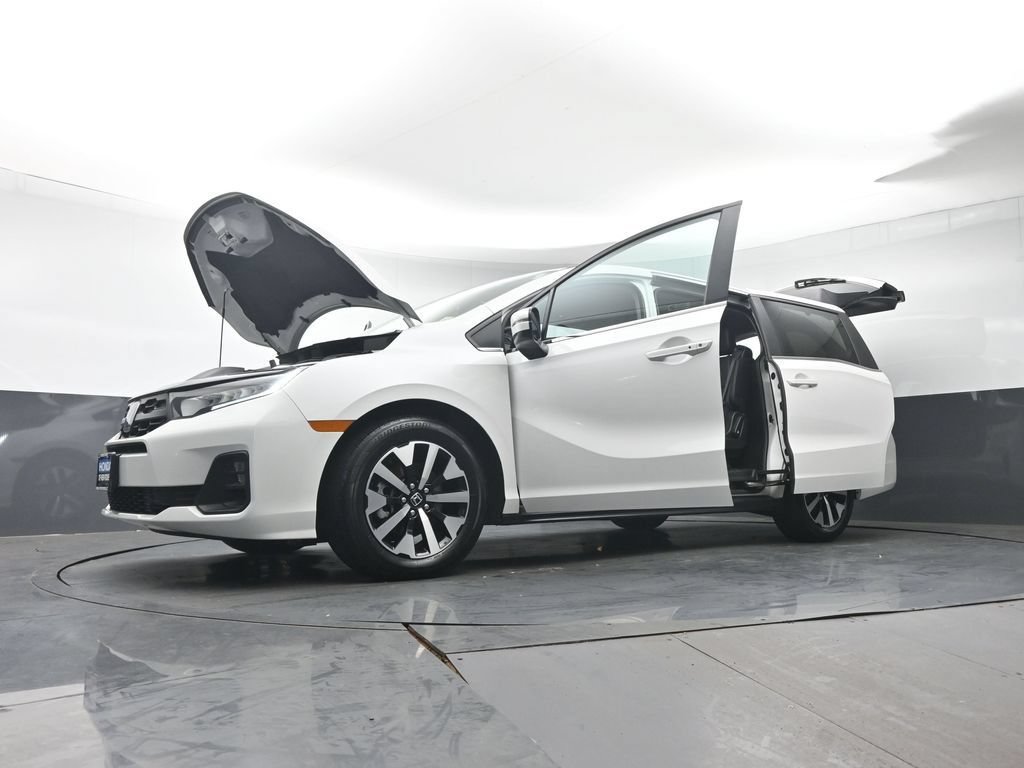 Certified 2025 Honda Odyssey EX-L image 46