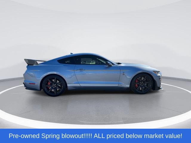 Used 2022 Ford Mustang Shelby GT500 w/ Carbon Fiber Track Pack RWD image 9