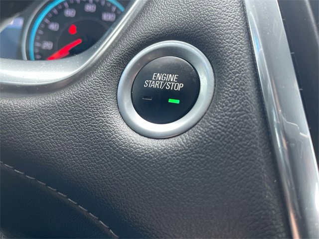 Certified 2023 Chevrolet Traverse LT w/ Rear Camera Mirror Package image 16