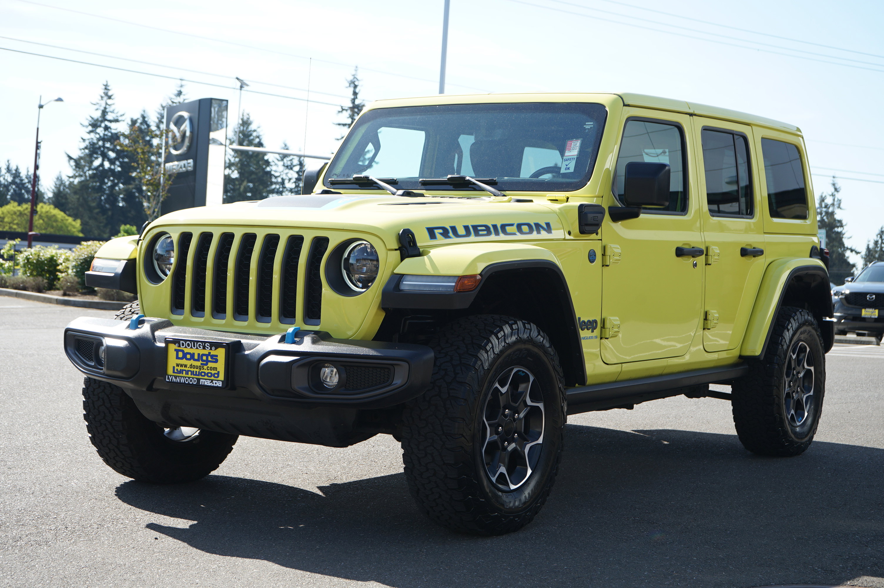 Used 2023 Jeep Wrangler Unlimited Rubicon 4xe w/ Cold Weather Group AWD/4WD image 9