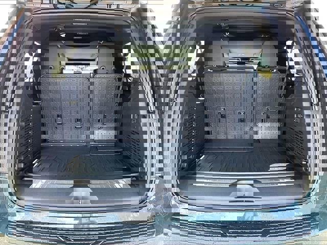 New 2026 Chevrolet Suburban RST w/ RST Capability Package image 15