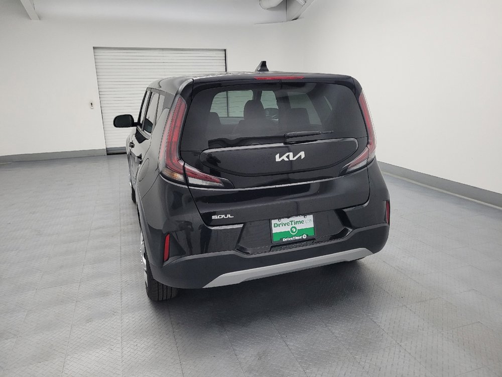 Used 2023 Kia Soul LX FWD image 6