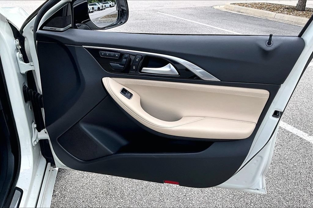 Used 2018 INFINITI QX30 Premium w/ Navigation Package FWD image 26