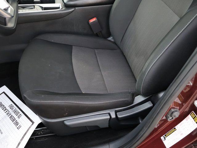 Used 2025 Nissan Sentra SV image 37