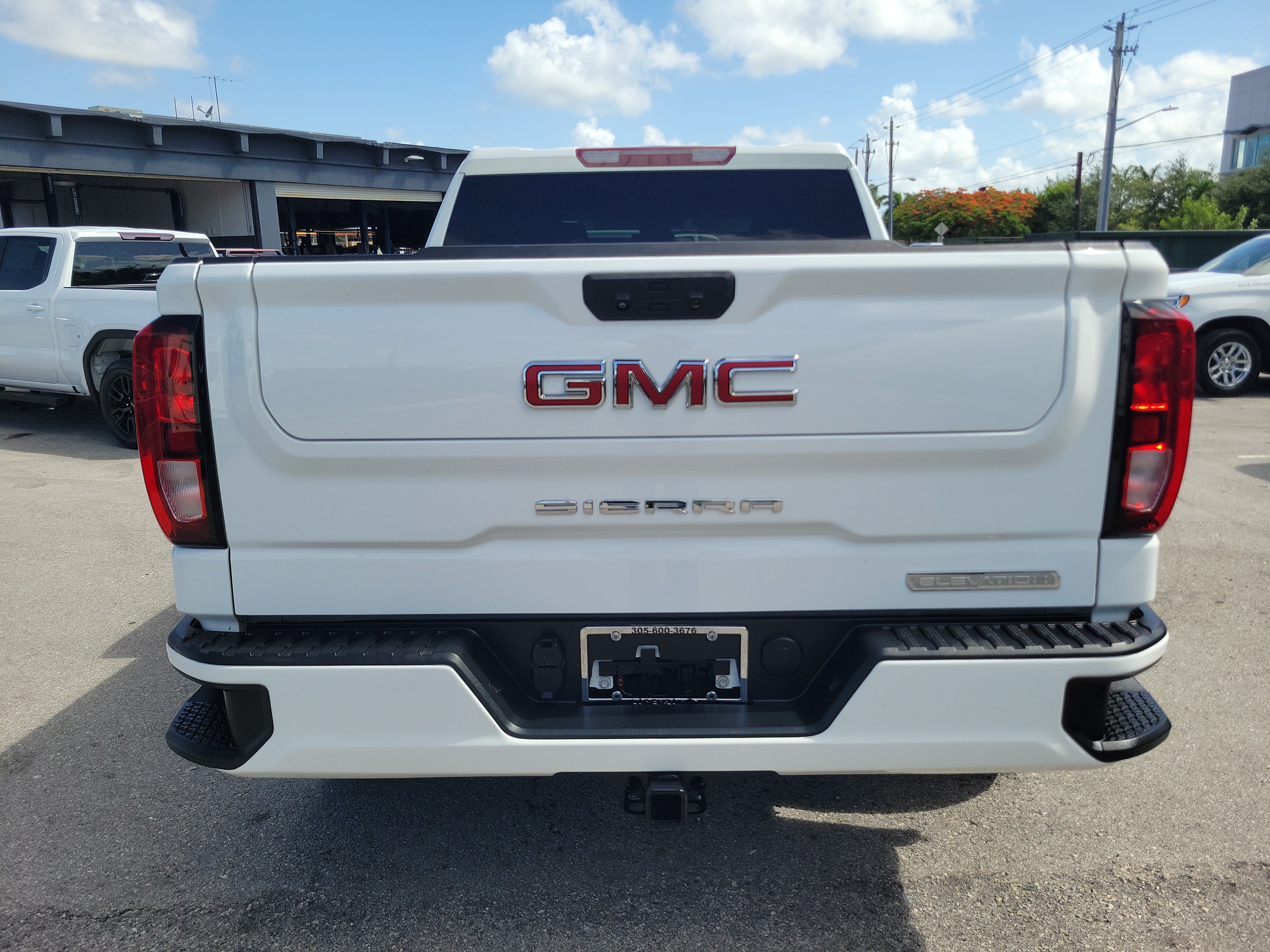 Used 2023 GMC Sierra 1500 Elevation AWD/4WD image 6