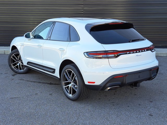 New 2026 Porsche Macan image 3