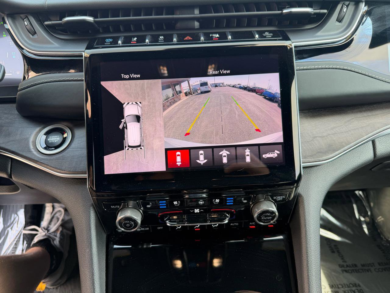 Used 2022 Jeep Grand Cherokee Overland w/ Advanced Protech Group III image 28