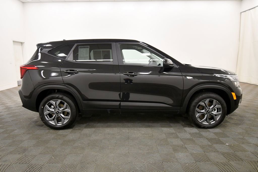 Certified 2026 Kia Seltos LX AWD/4WD image 9