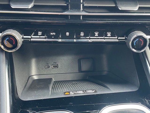 New 2026 Chevrolet Traverse RS w/ LPO, Floor Liner Package FWD image 12
