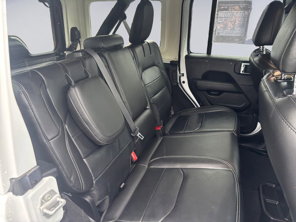 Certified 2022 Jeep Wrangler Unlimited Sahara w/ Cold Weather Group image 19
