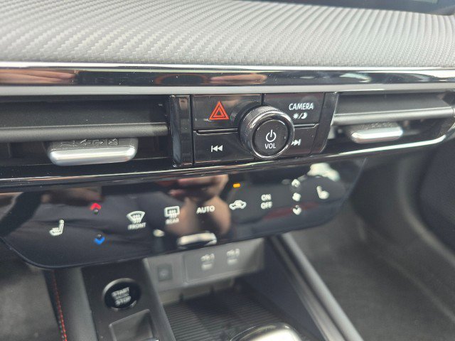 New 2025 Nissan Kicks SR w/ SR Premium Package image 33